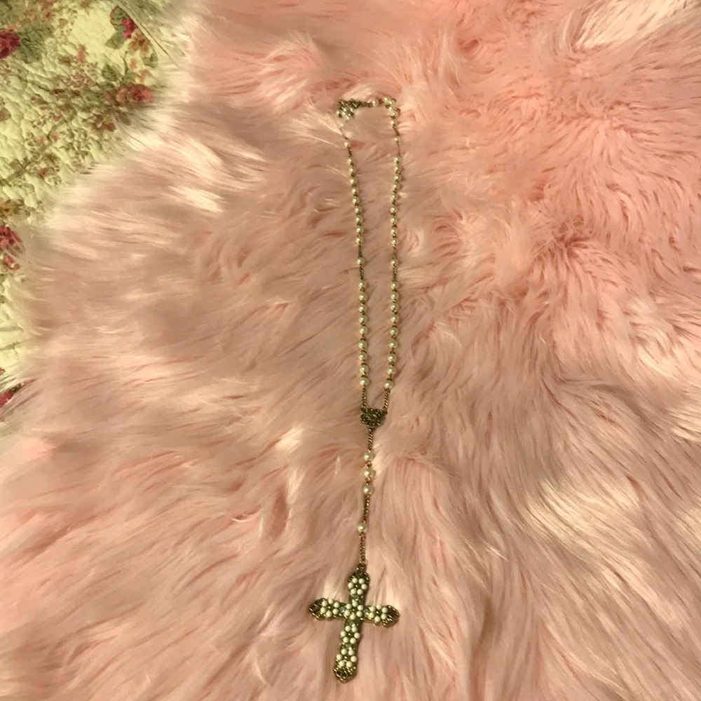 Pearl cross necklace
